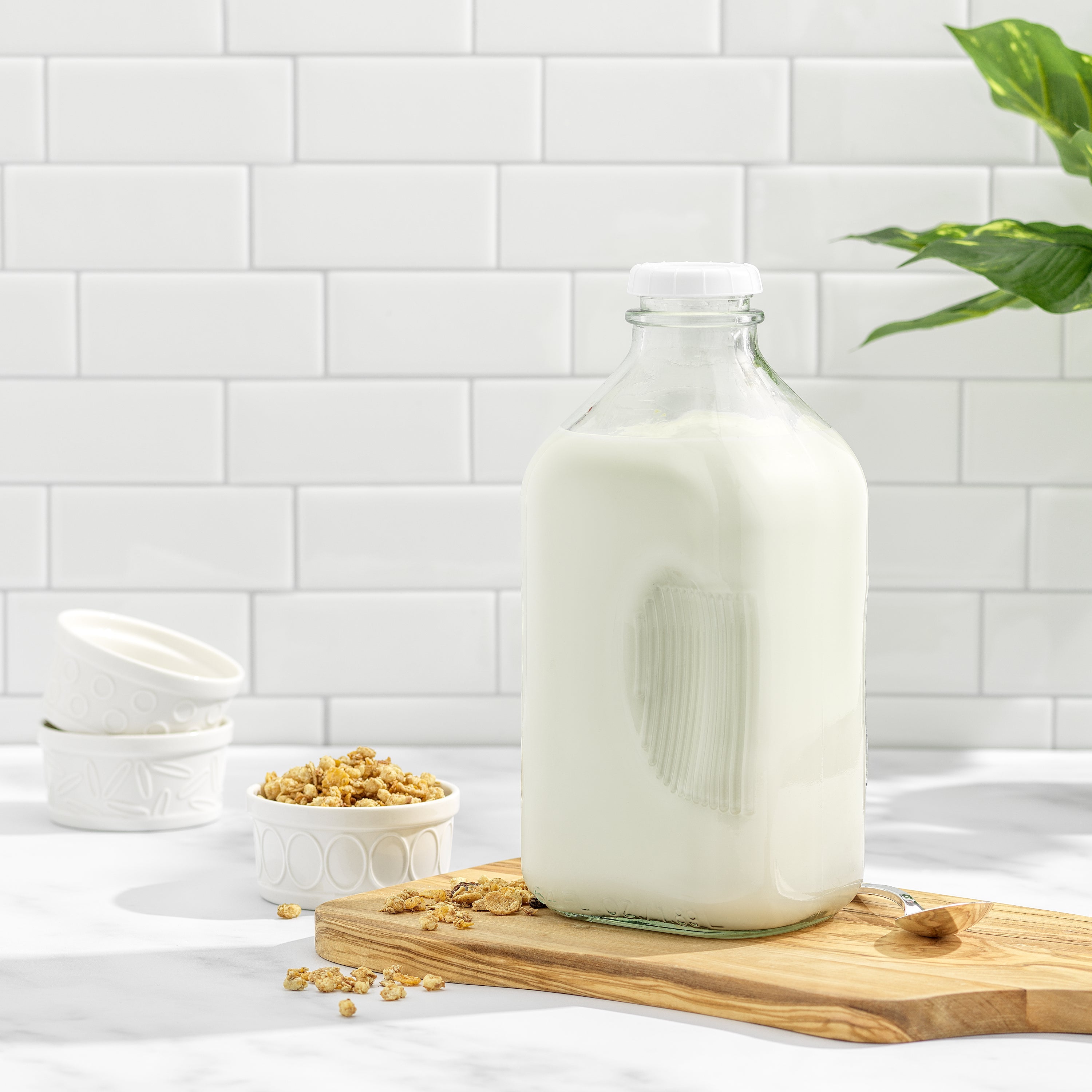 JoyJolt Reusable Glass Milk Bottle with Lid & Pourer Set of 3