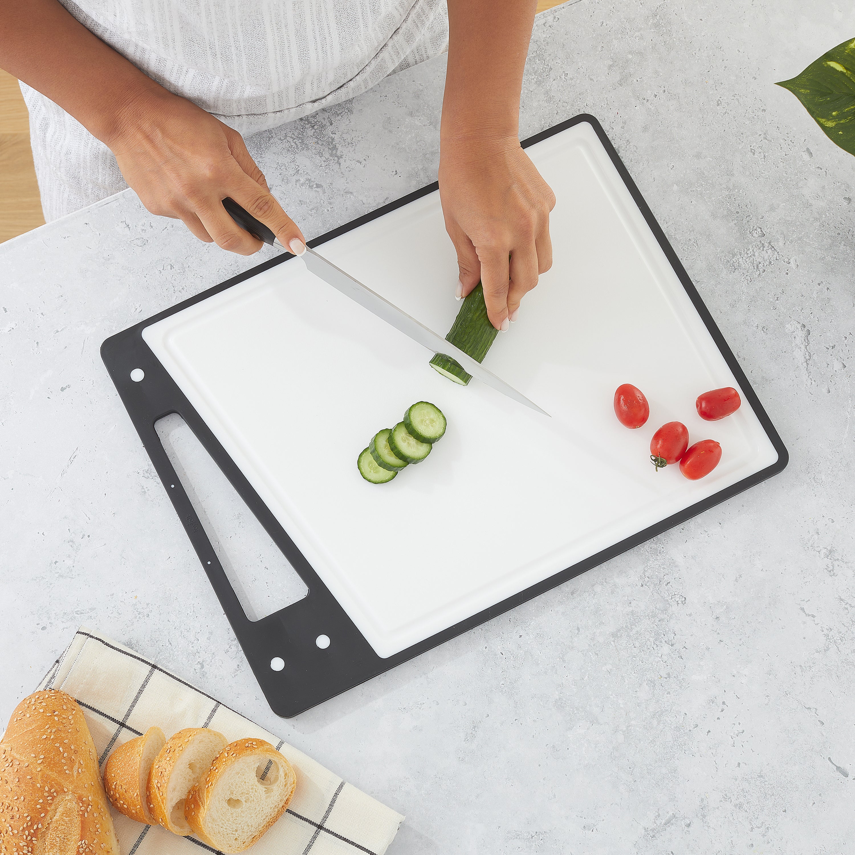 JoyJolt Plastic 3 Piece Kitchen Cutting Board Set